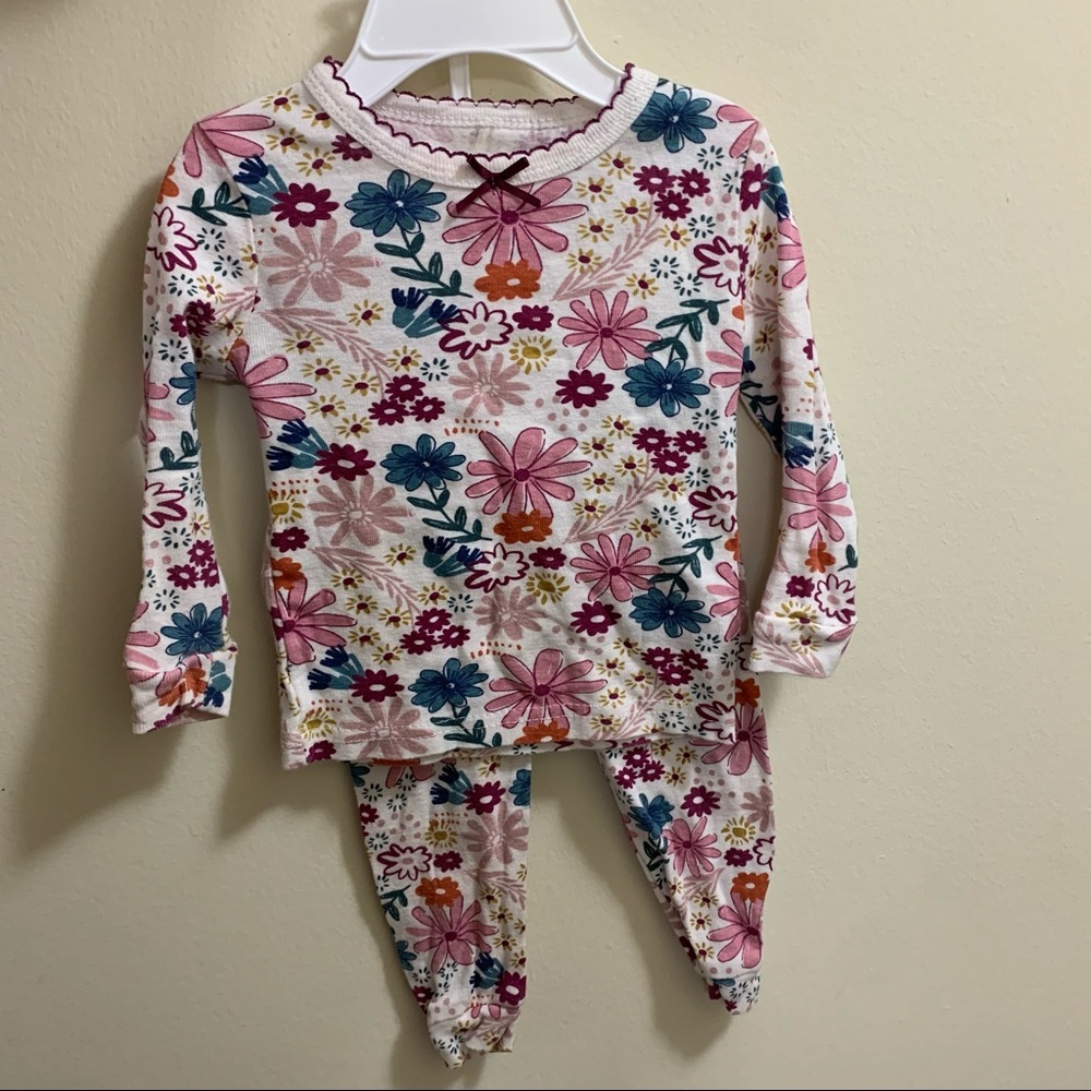 Chickpea Pajamas Full Set Size 12M Floral